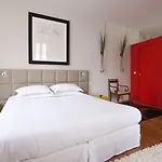 Une Chambre Chez Dupont