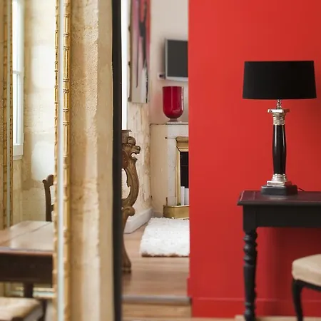 Πανσιόν Chez Dupont 4*