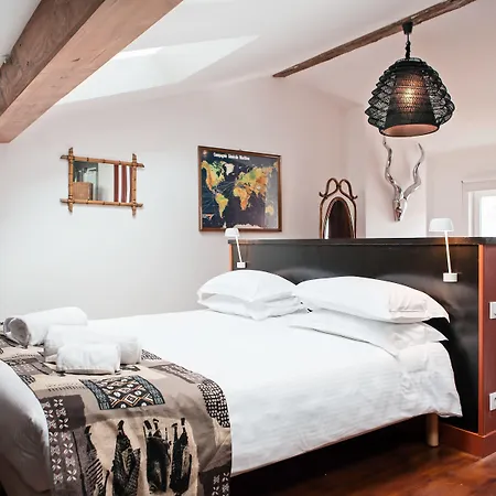 ユヌ シャンブル シェ デュポン 4*