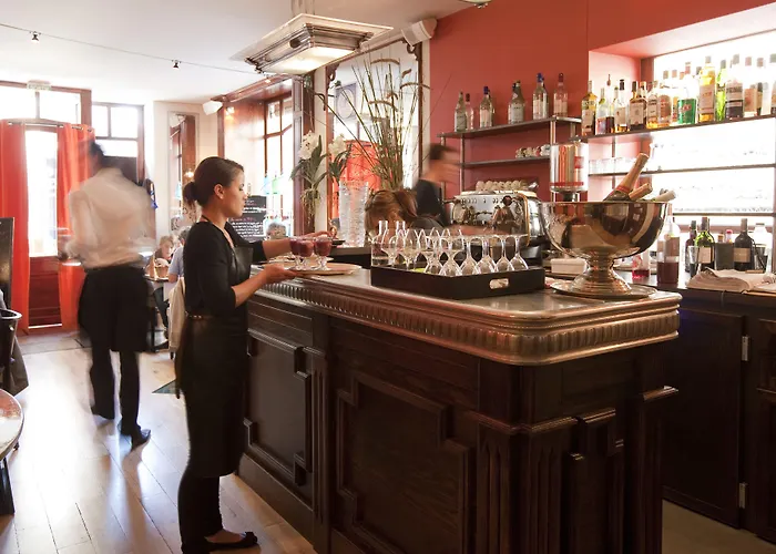 Une Chambre Chez Dupont