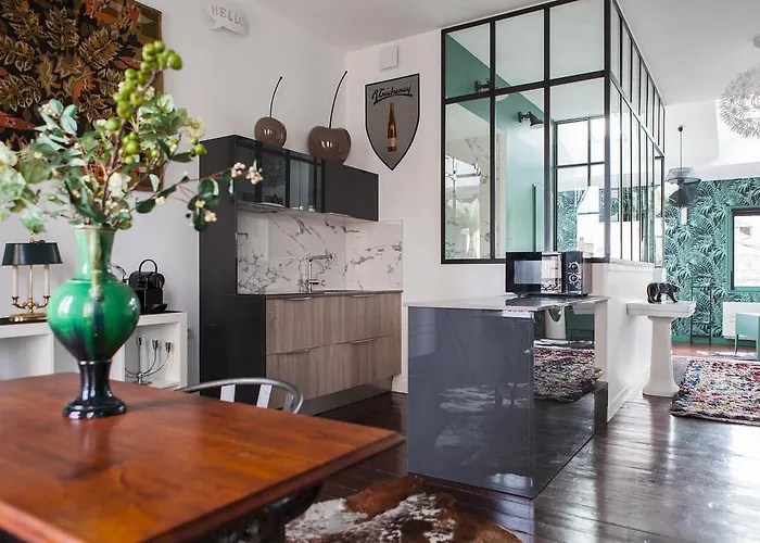 Chez Dupont 게스트하우스 4*